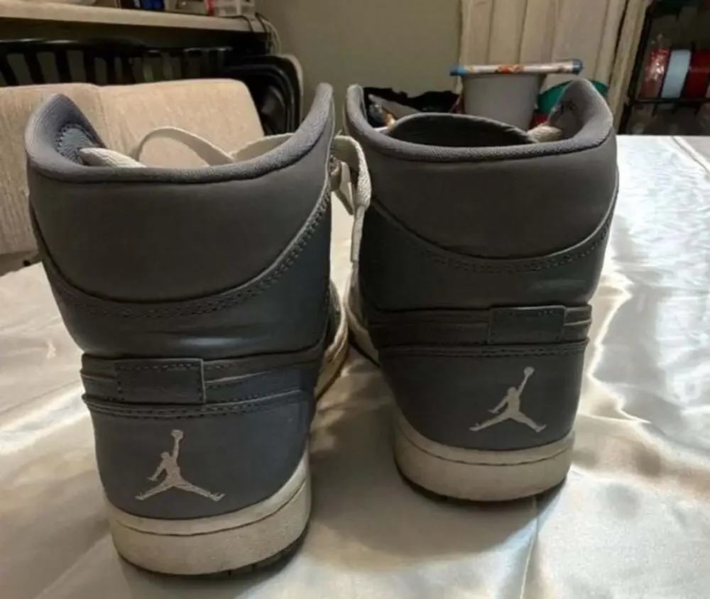 Air Jordan 1 Retro Mid Cool Grey 554724-014 Men's Size 8.5